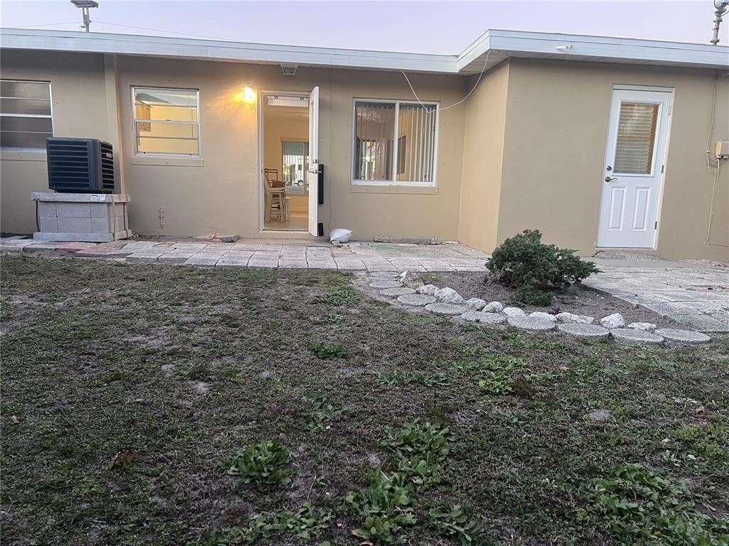 2495 Baywood Drive E - Photo 9