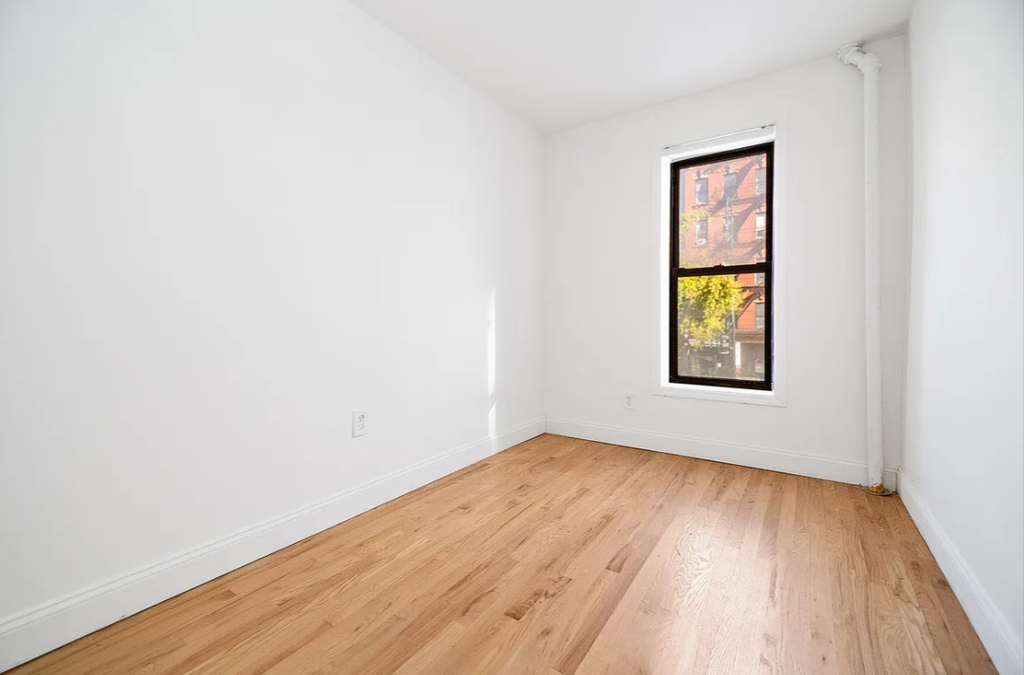 328 East 14th Street - Photo 1
