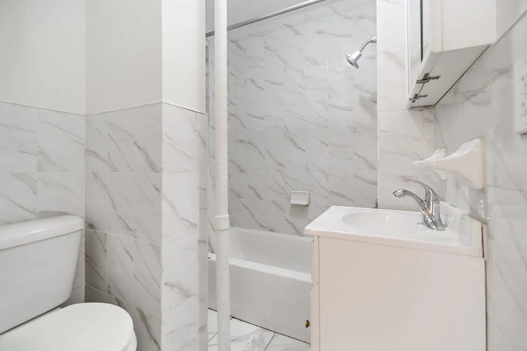 328 East 14th Street - Photo 2
