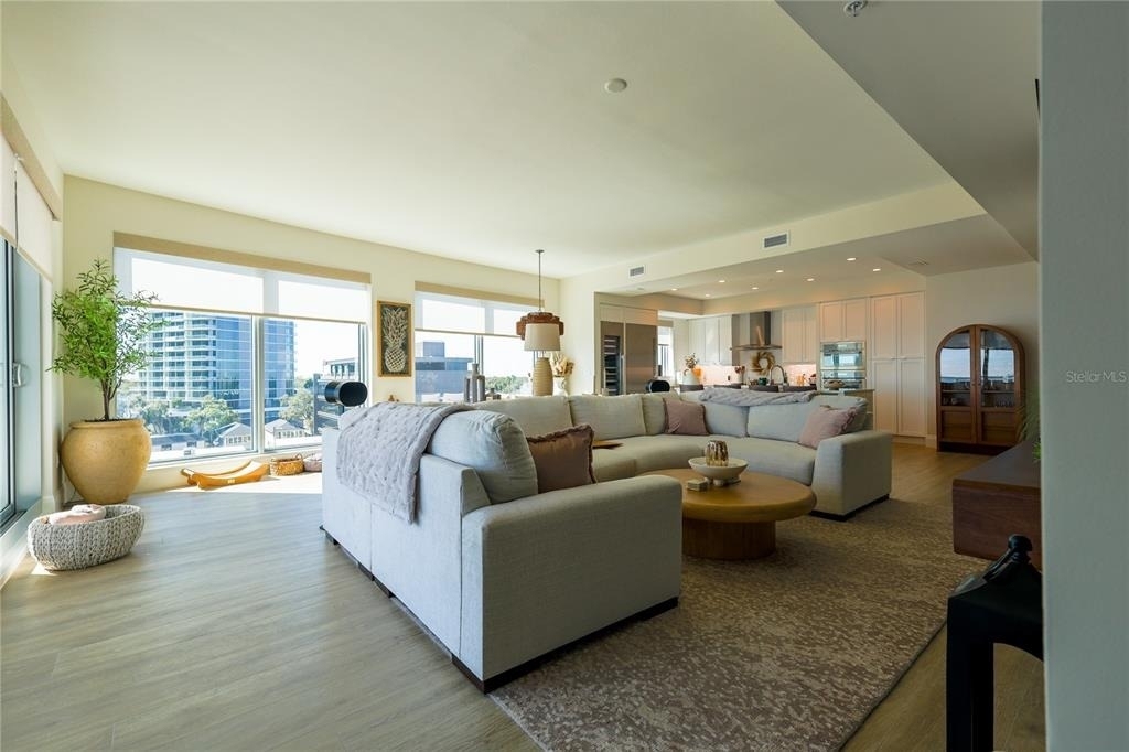 2910 W Barcelona Street - Photo 6