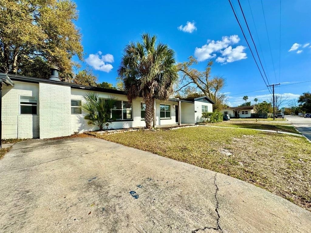 1101 46th Street N - Photo 2