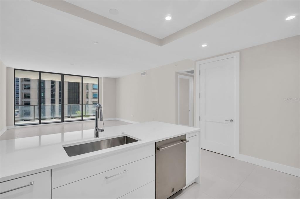275 1st Avenue S - Photo 9
