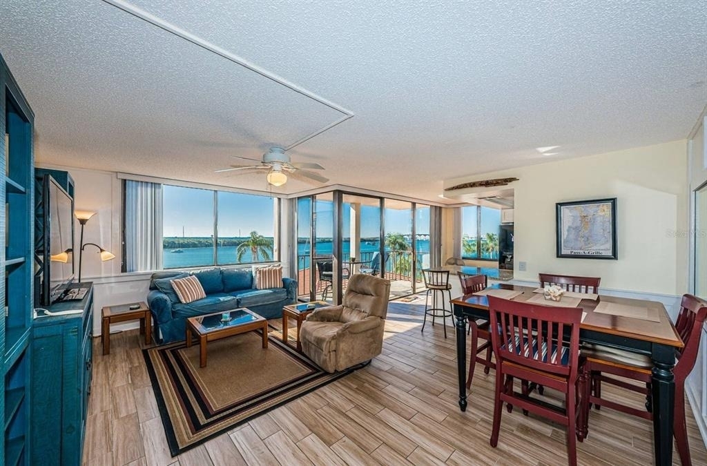 6357 Bahia Del Mar Boulevard - Photo 10