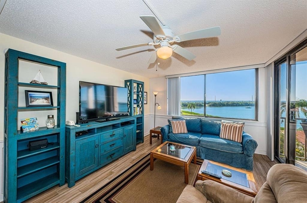 6357 Bahia Del Mar Boulevard - Photo 5