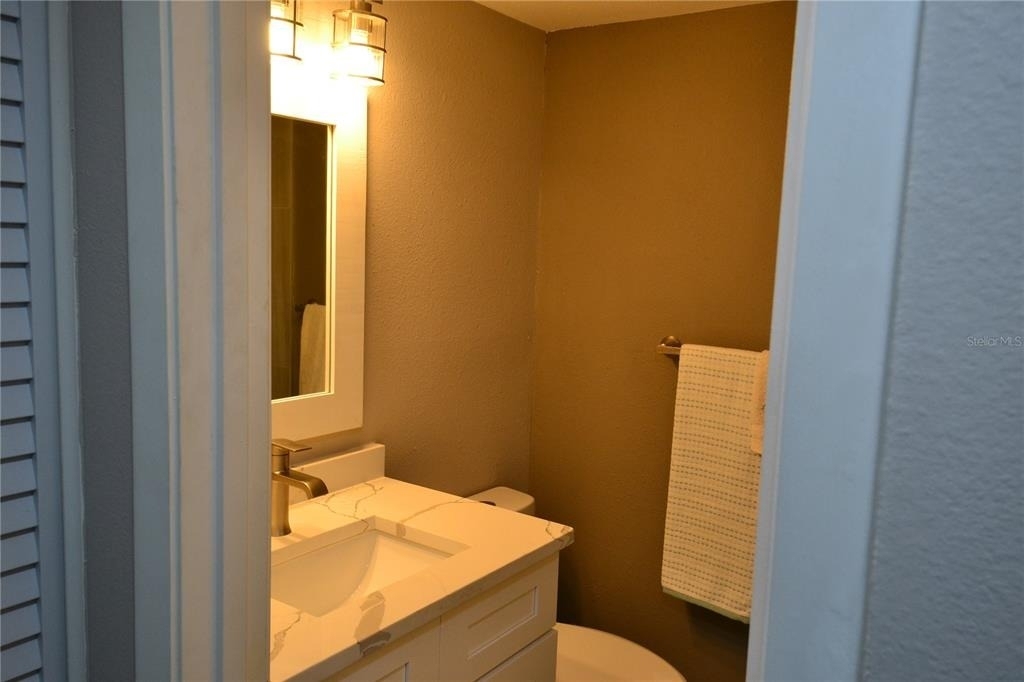 135 W Cypress Court - Photo 5