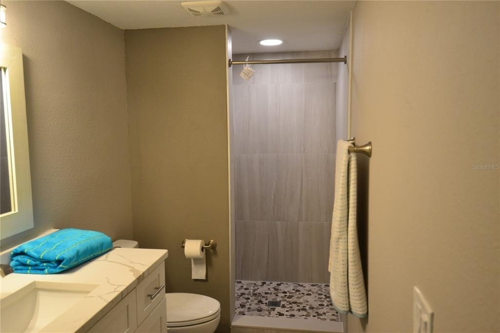 135 W Cypress Court - Photo 9
