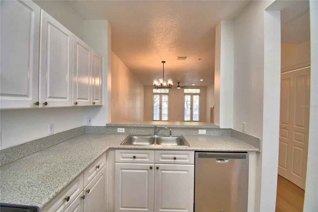 660 Celebration Avenue - Photo 10