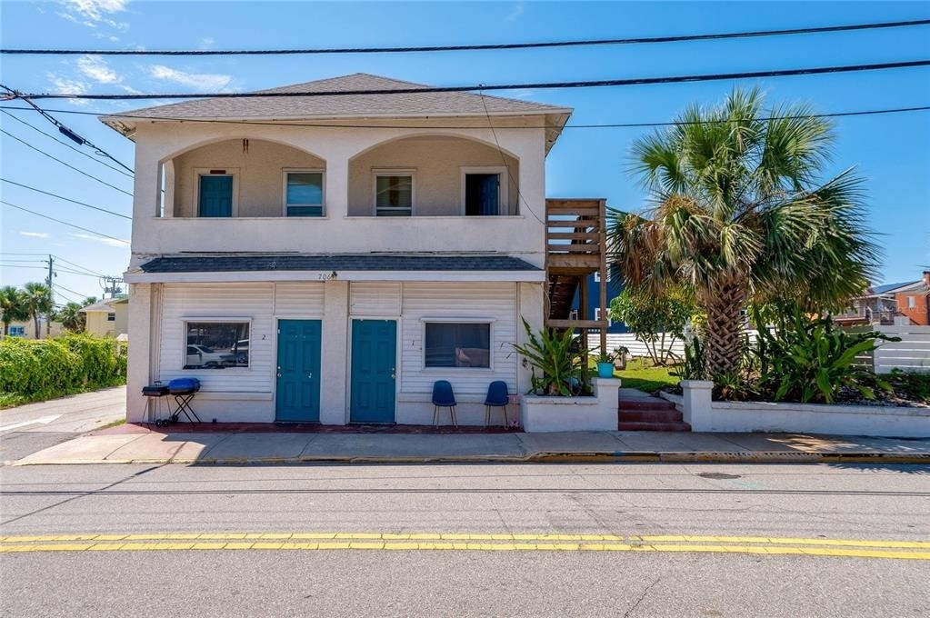 706 Harvey - Photo 0