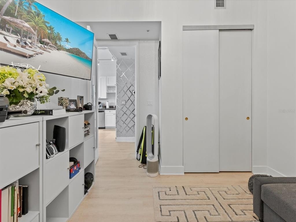 150 E Robinson Street - Photo 18