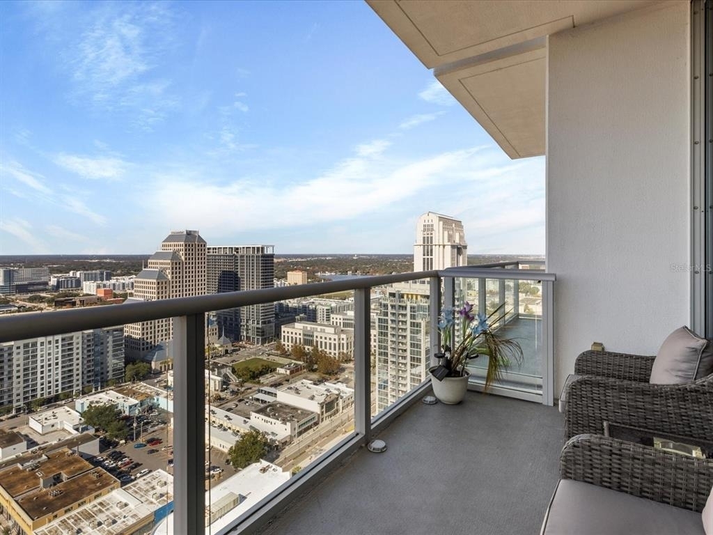 150 E Robinson Street - Photo 22