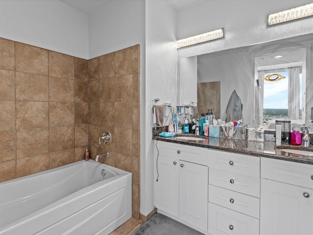 150 E Robinson Street - Photo 15