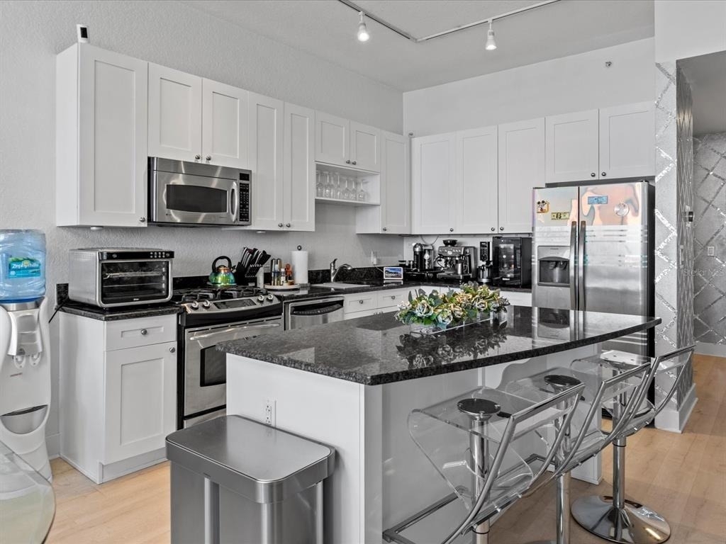 150 E Robinson Street - Photo 9