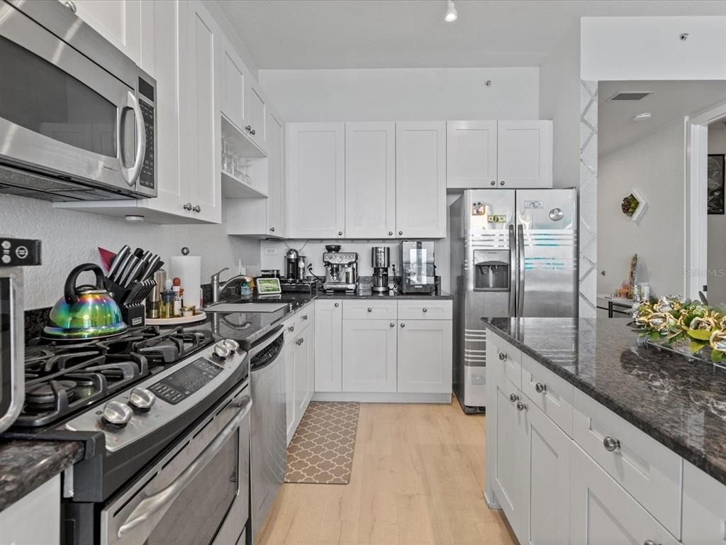 150 E Robinson Street - Photo 6