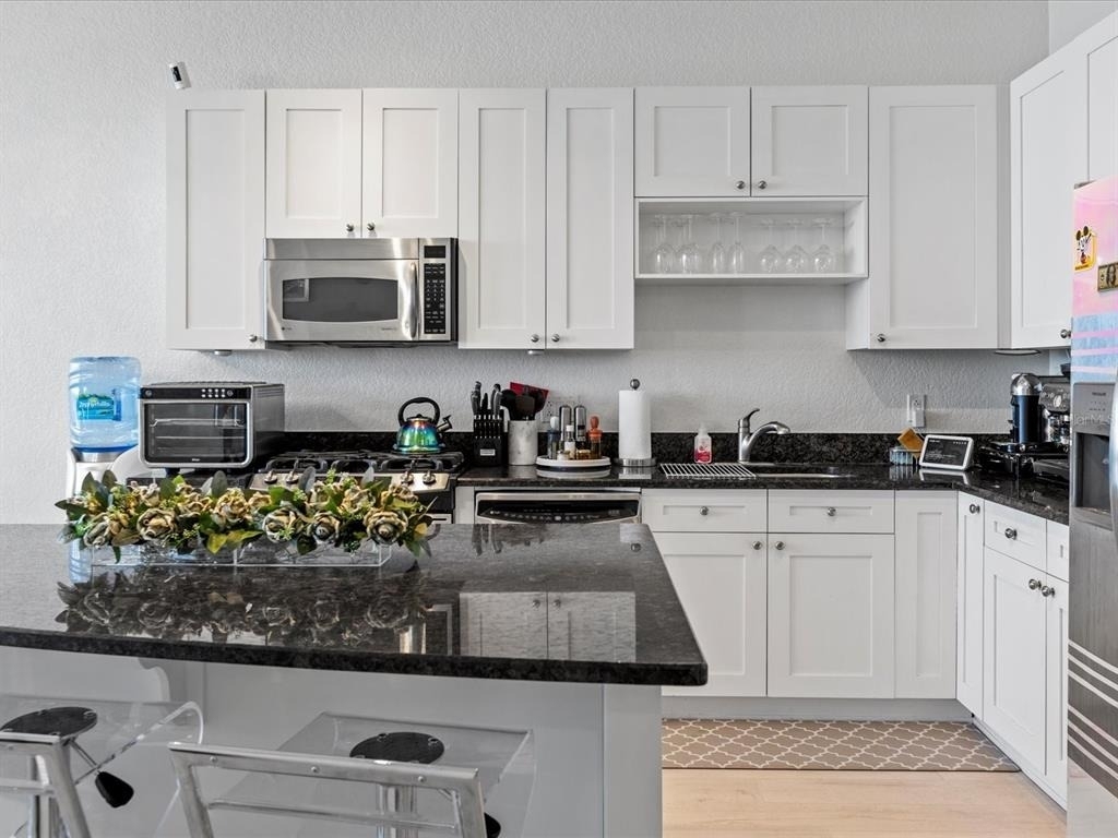 150 E Robinson Street - Photo 3