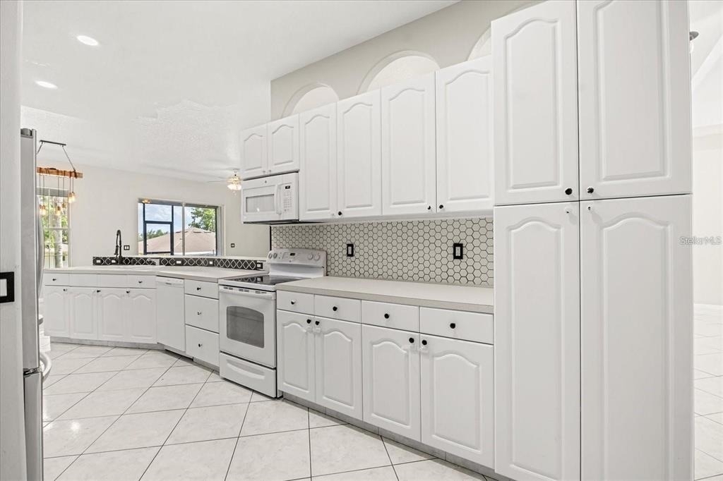 13848 Vista Del Lago Boulevard - Photo 8