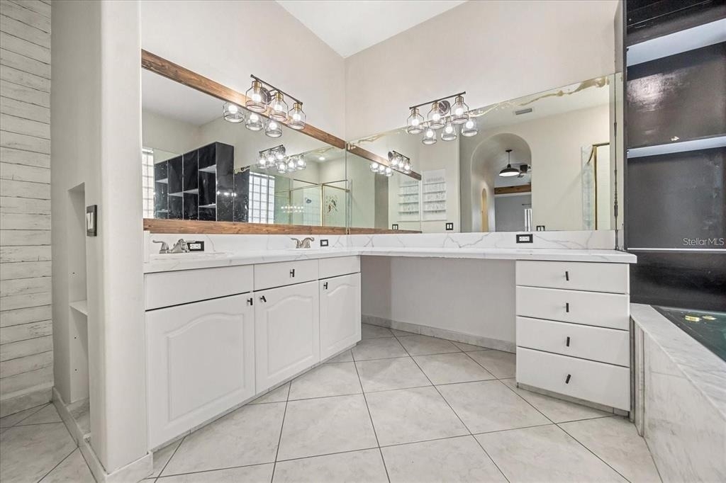 13848 Vista Del Lago Boulevard - Photo 16