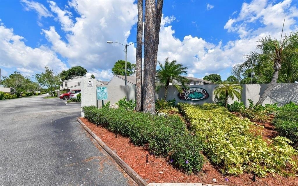 5647 Summer Side Lane - Photo 2