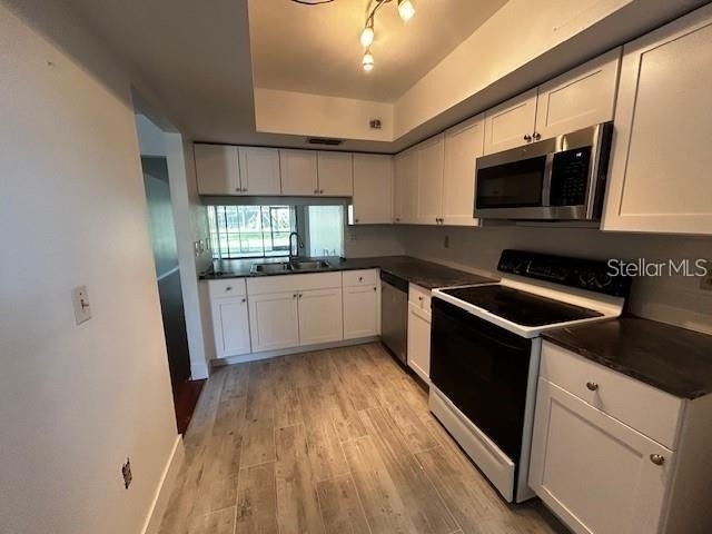 5647 Summer Side Lane - Photo 4