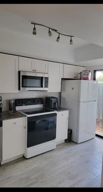 5647 Summer Side Lane - Photo 19