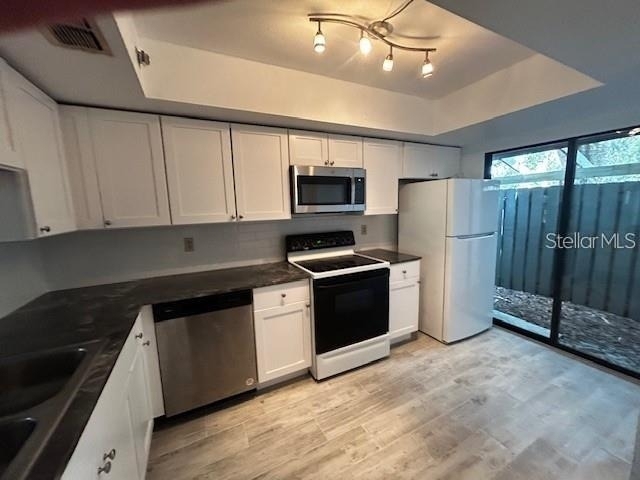 5647 Summer Side Lane - Photo 3