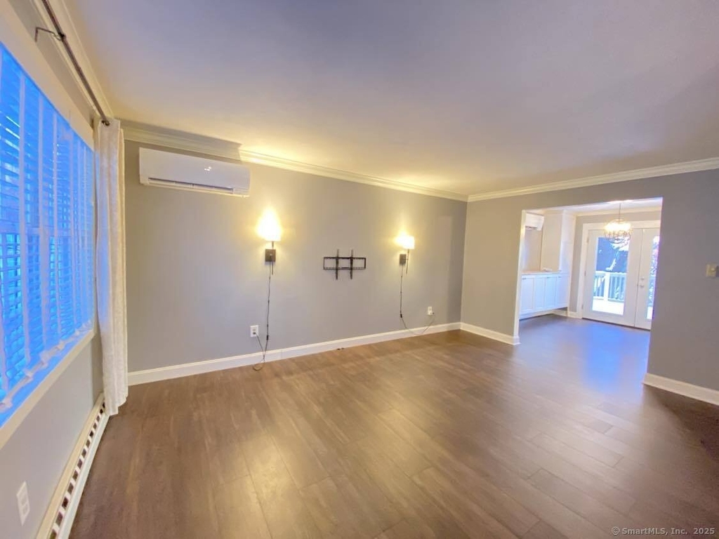 10 Fleetwood Drive - Photo 4
