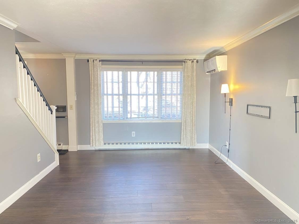 10 Fleetwood Drive - Photo 5