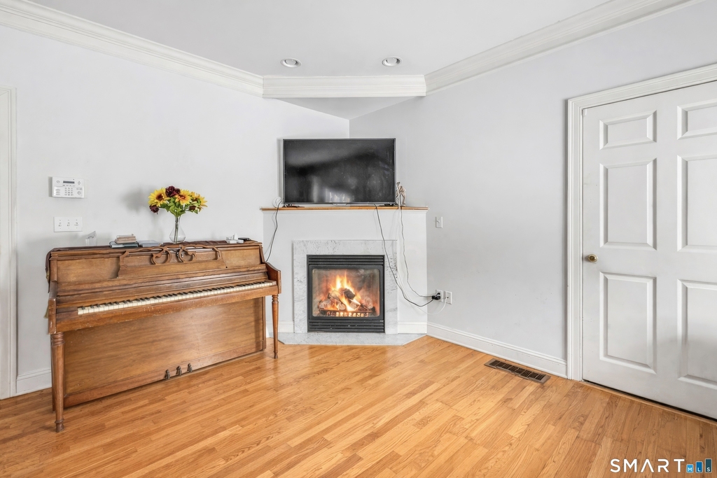 240 Highland Avenue - Photo 23