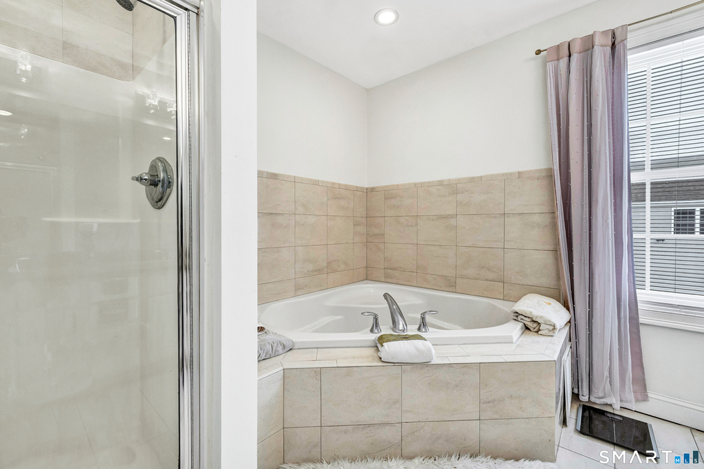 240 Highland Avenue - Photo 32