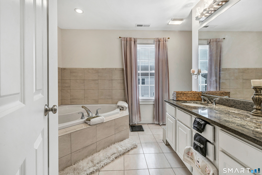 240 Highland Avenue - Photo 34