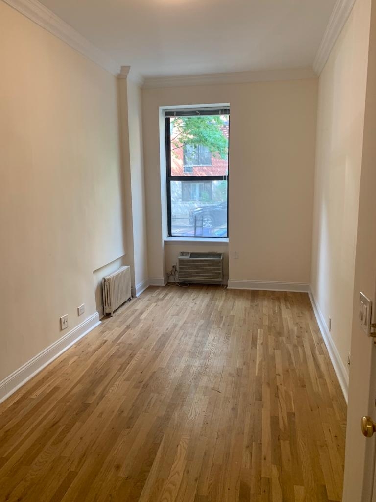 East 83rd Street - Photo 0