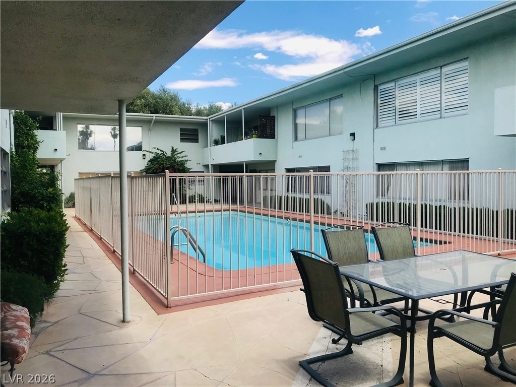 1700 Rexford Drive - Photo 4
