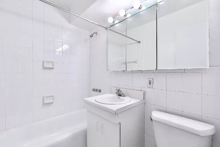 330 East 46th Street - Photo 2
