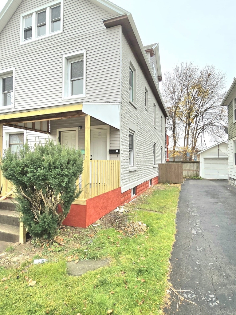 804 Broad St - Photo 1