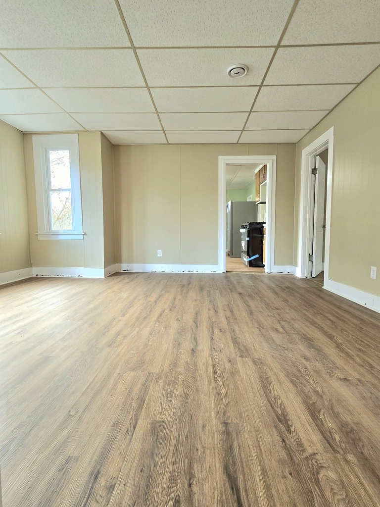 804 Broad St - Photo 9