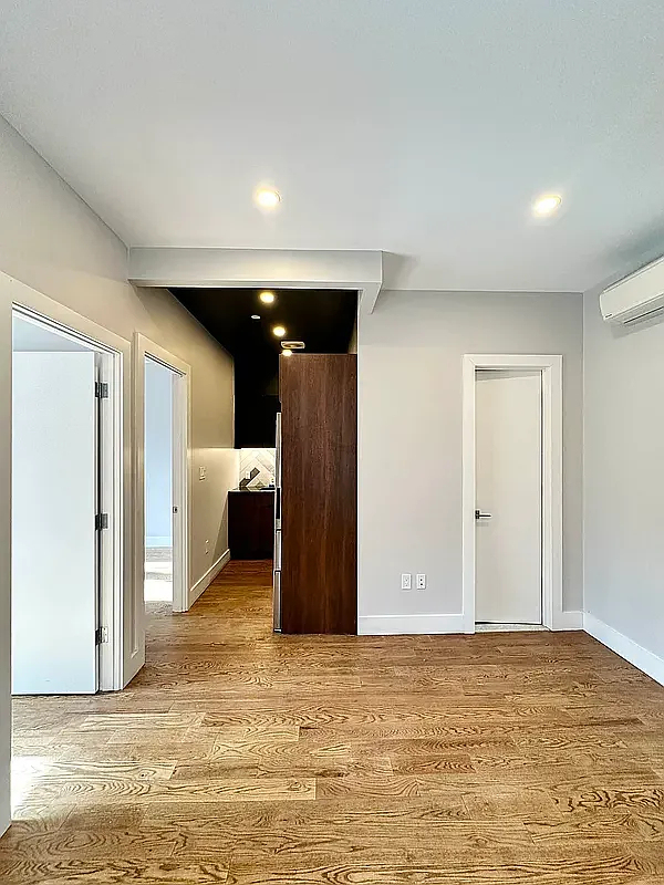 1354 Jefferson Avenue - Photo 1