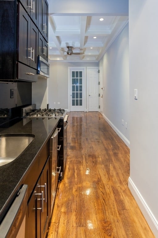 East 10th Street - Photo 6