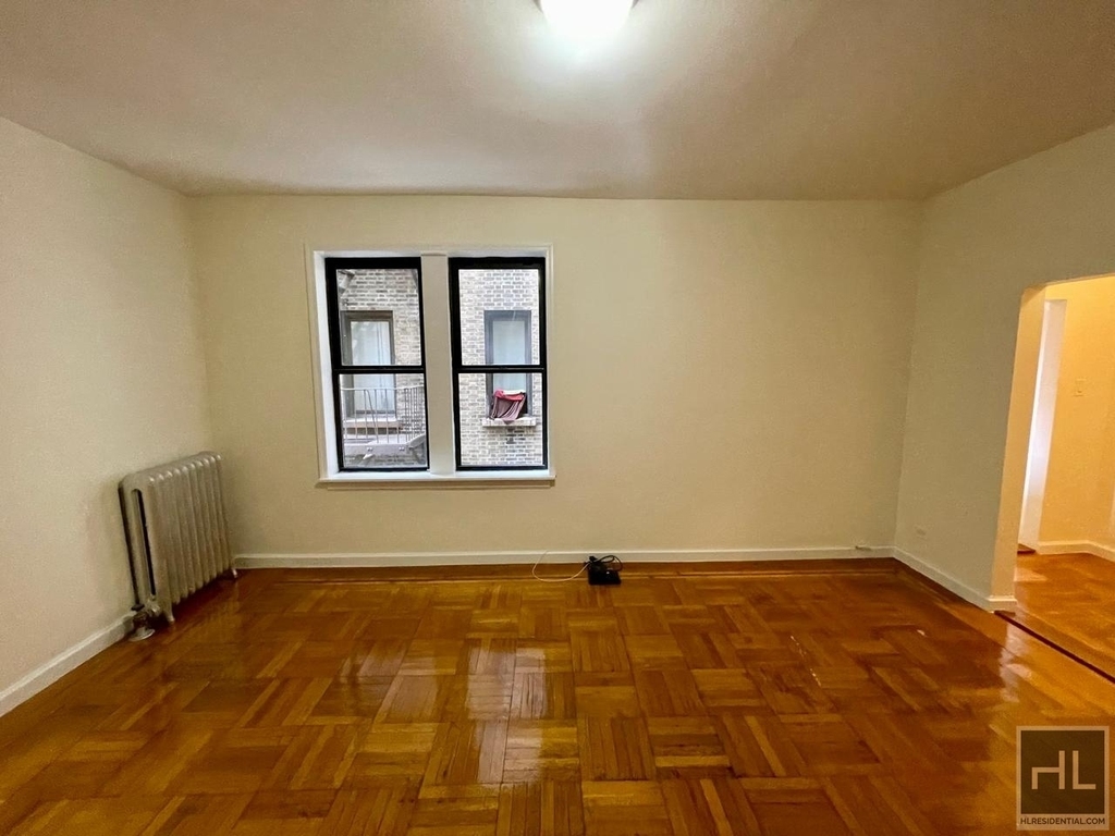 West 171st Street - Photo 9