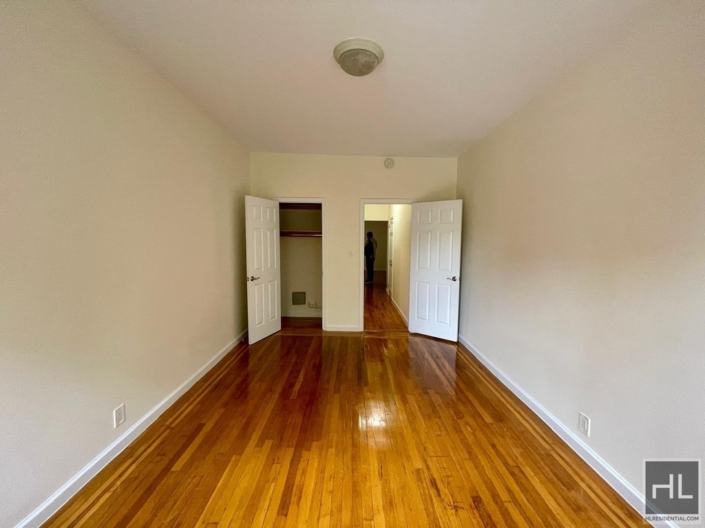 West 171st Street - Photo 7