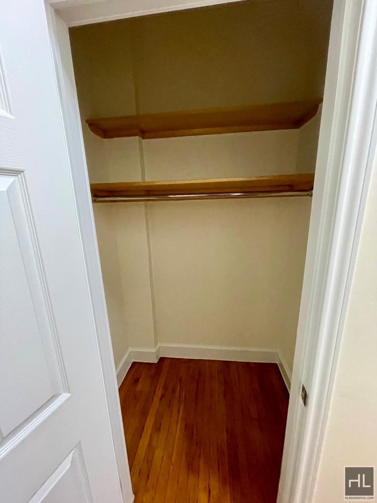 West 171st Street - Photo 10