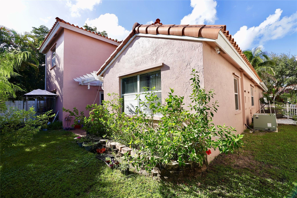 6602 Geneva Street - Photo 30