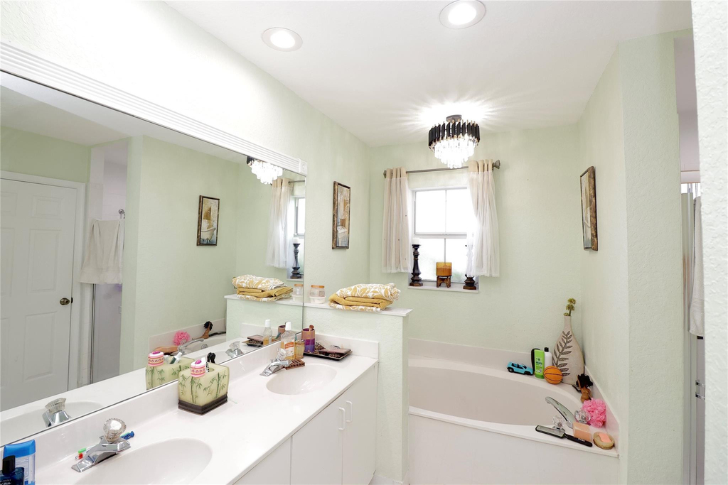 6602 Geneva Street - Photo 10