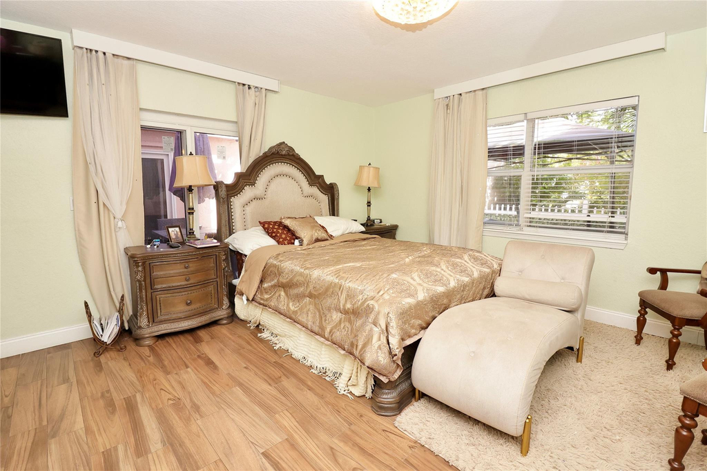 6602 Geneva Street - Photo 8