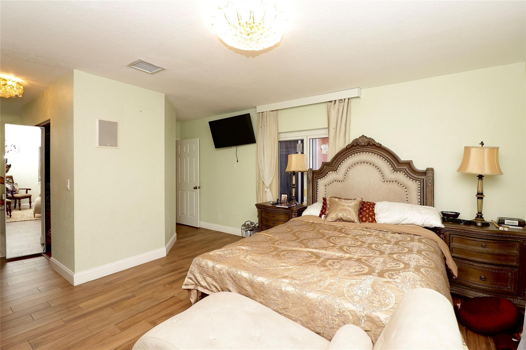 6602 Geneva Street - Photo 7