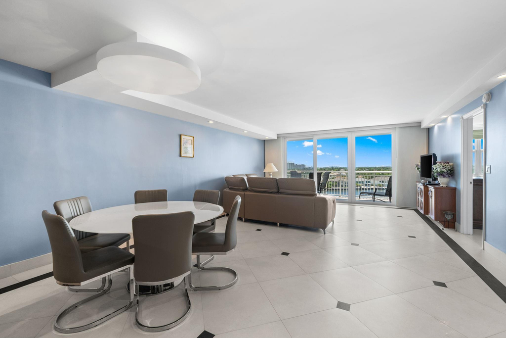 511 Bayshore Drive - Photo 3