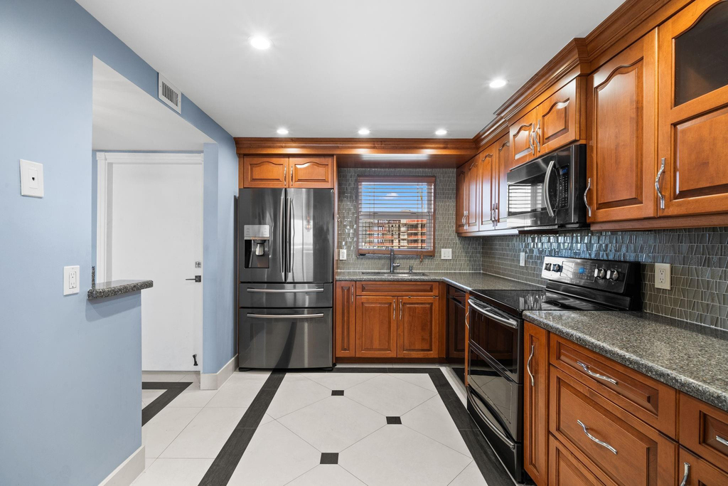 511 Bayshore Drive - Photo 8