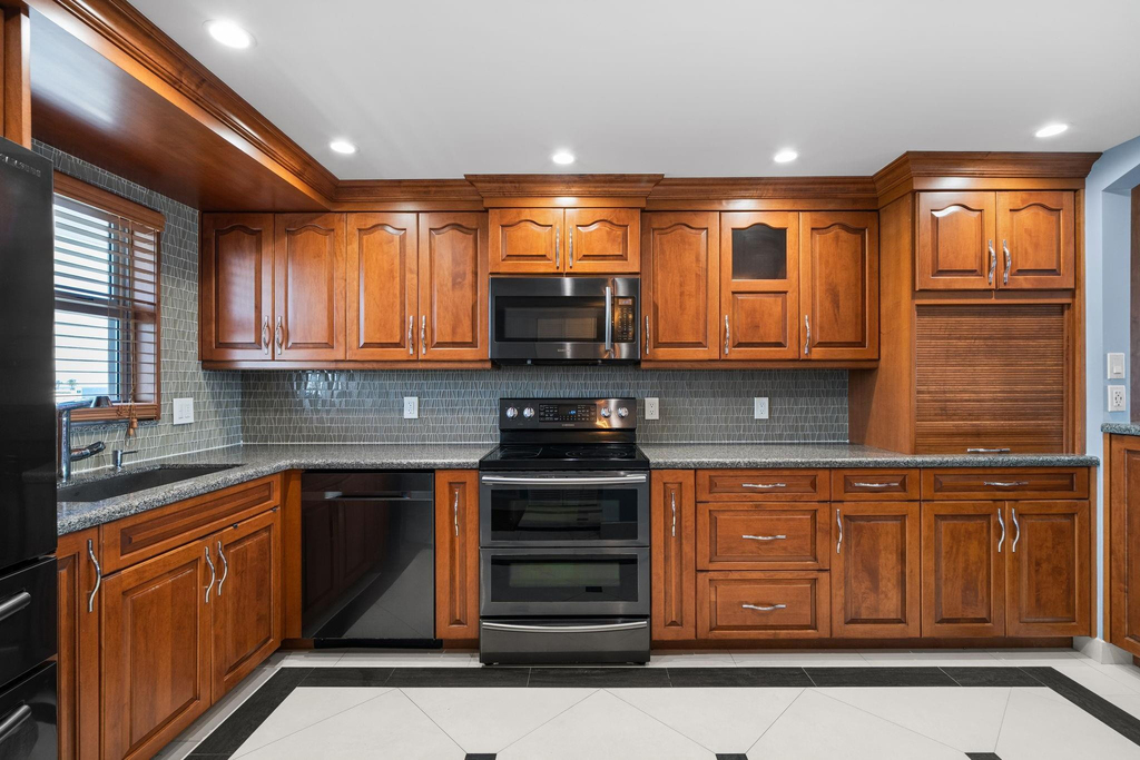 511 Bayshore Drive - Photo 7