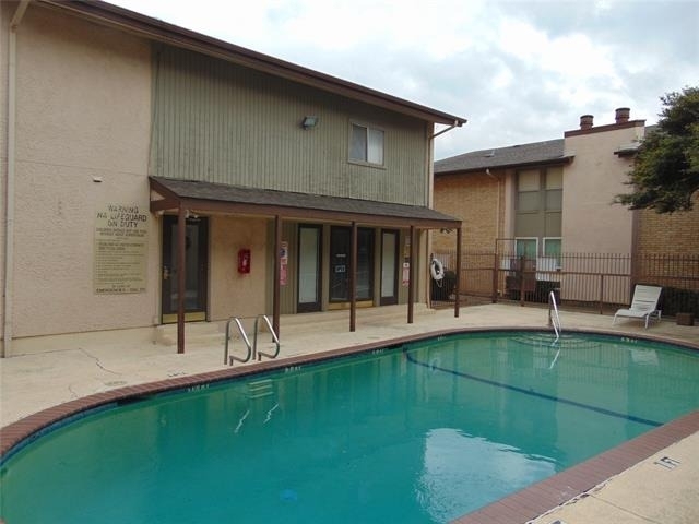 12806 Midway Road - Photo 3