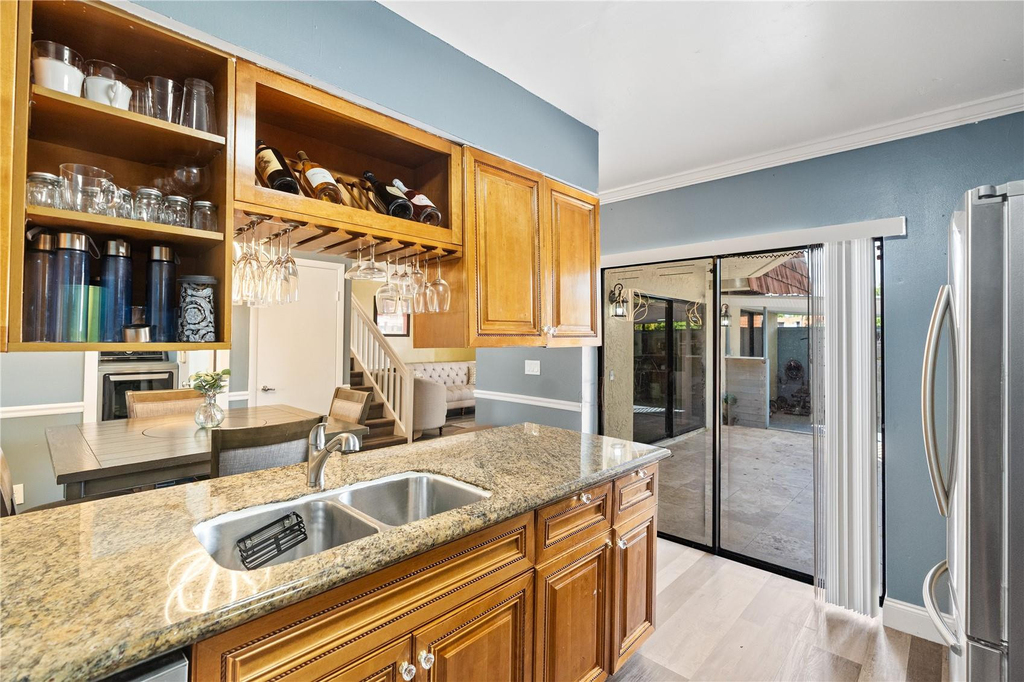 1600 Coral Avenue - Photo 7