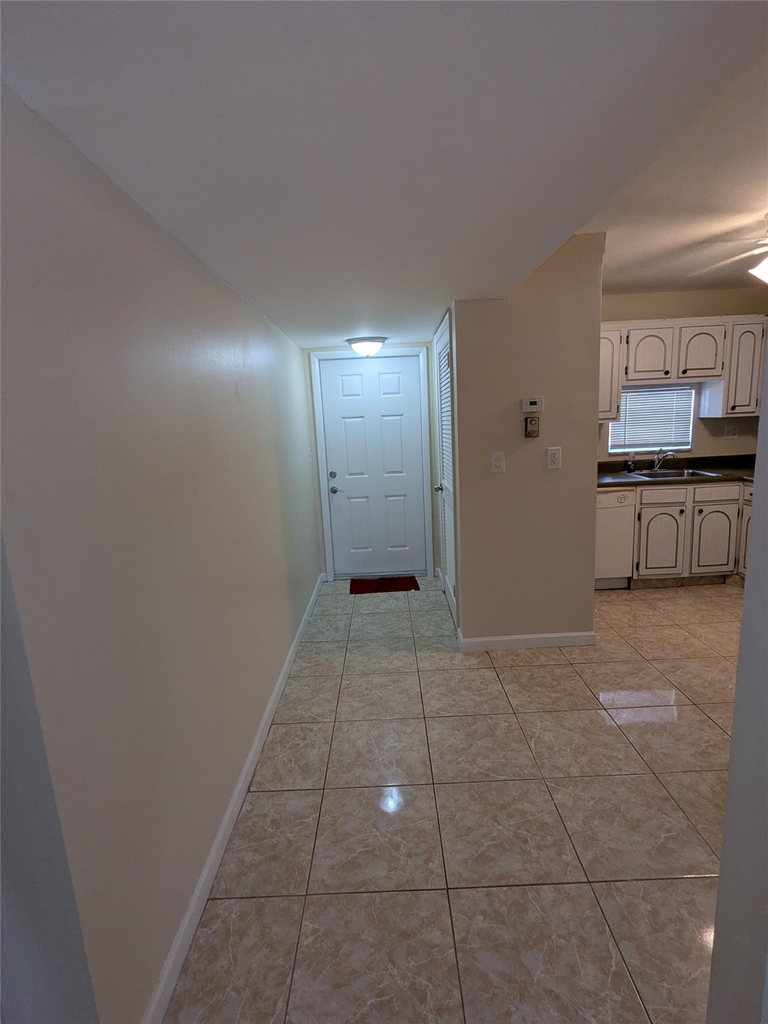 9800 Hollybrook Lake Drive - Photo 5