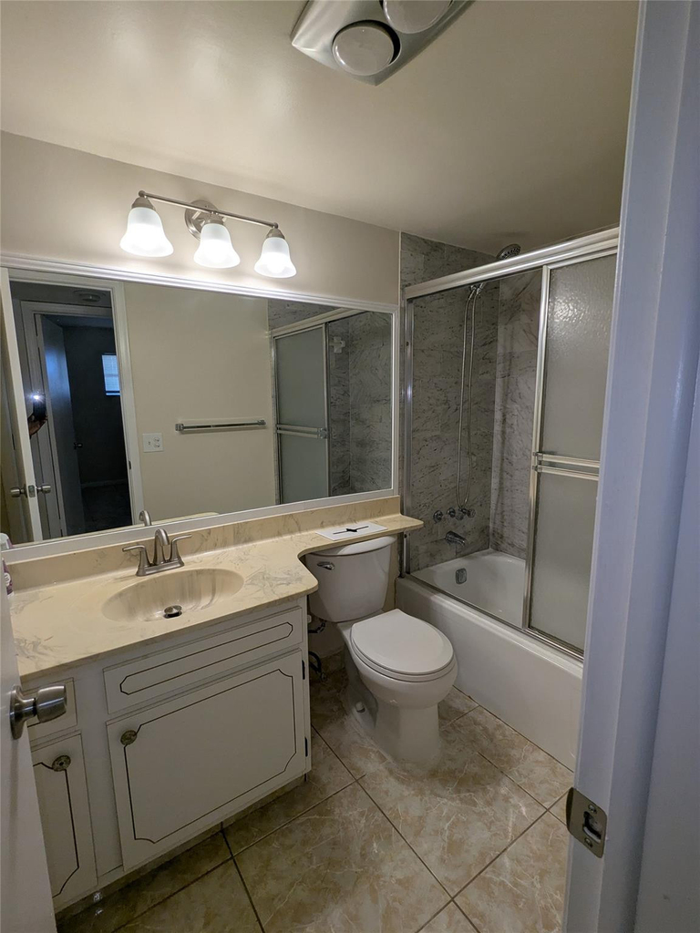 9800 Hollybrook Lake Drive - Photo 12